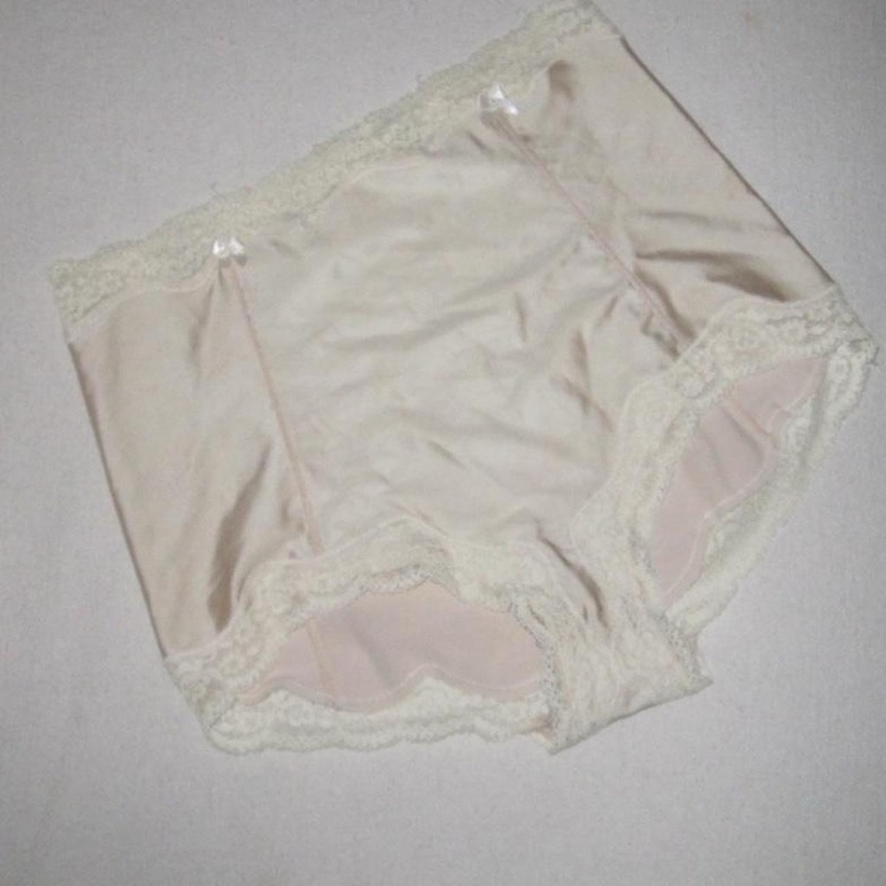 H&M Cream Lace-Trim High Waist Briefs feminine coquette